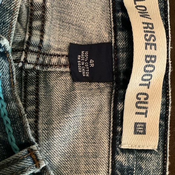 Gap bootleg embroidered jeans - Picture 5 of 7